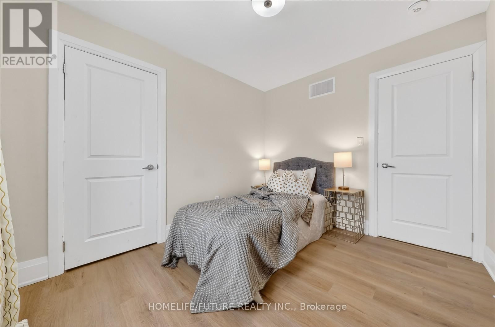 212 MALLORY TERRACE Image 26