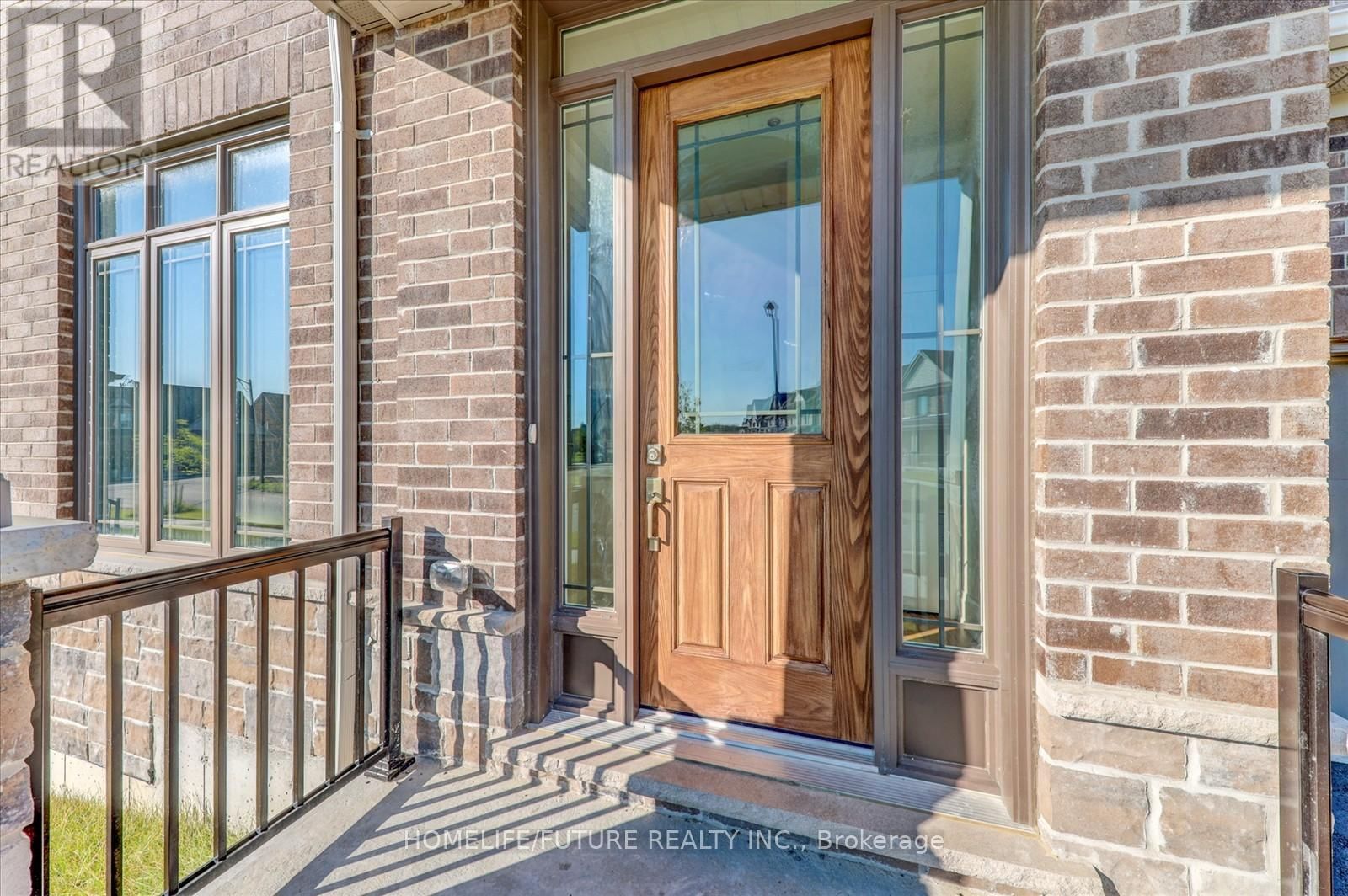 212 MALLORY TERRACE Image 4