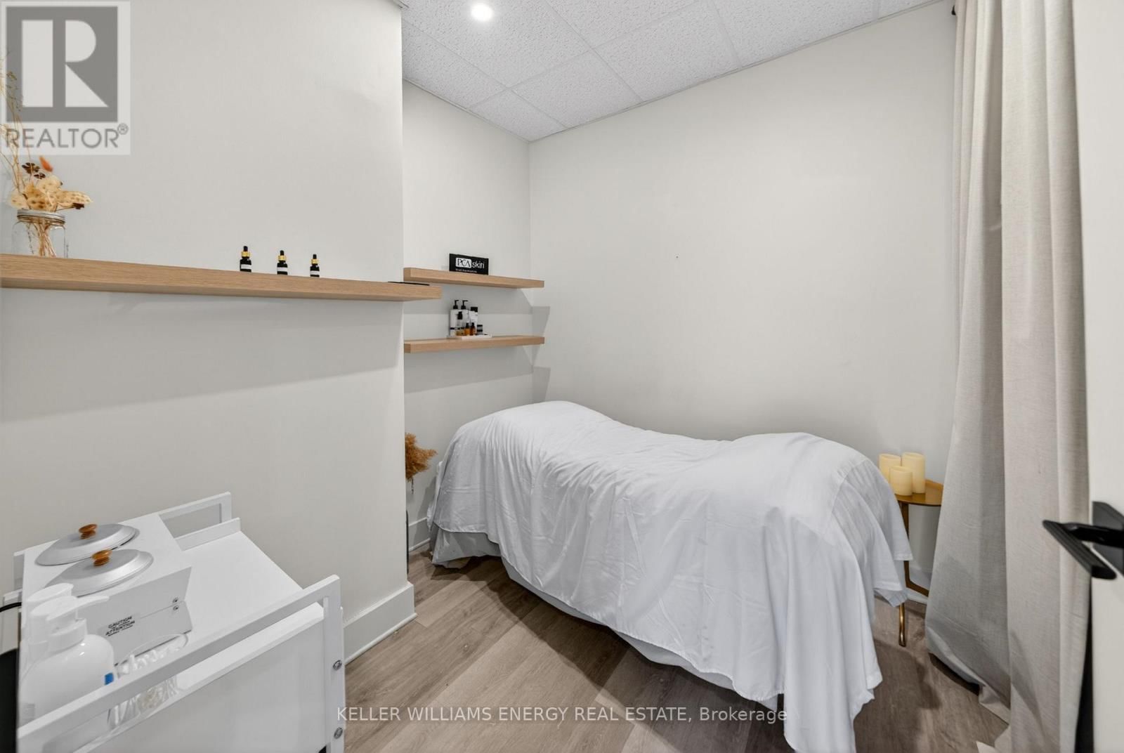 302 PICTON MAIN STREET Image 15