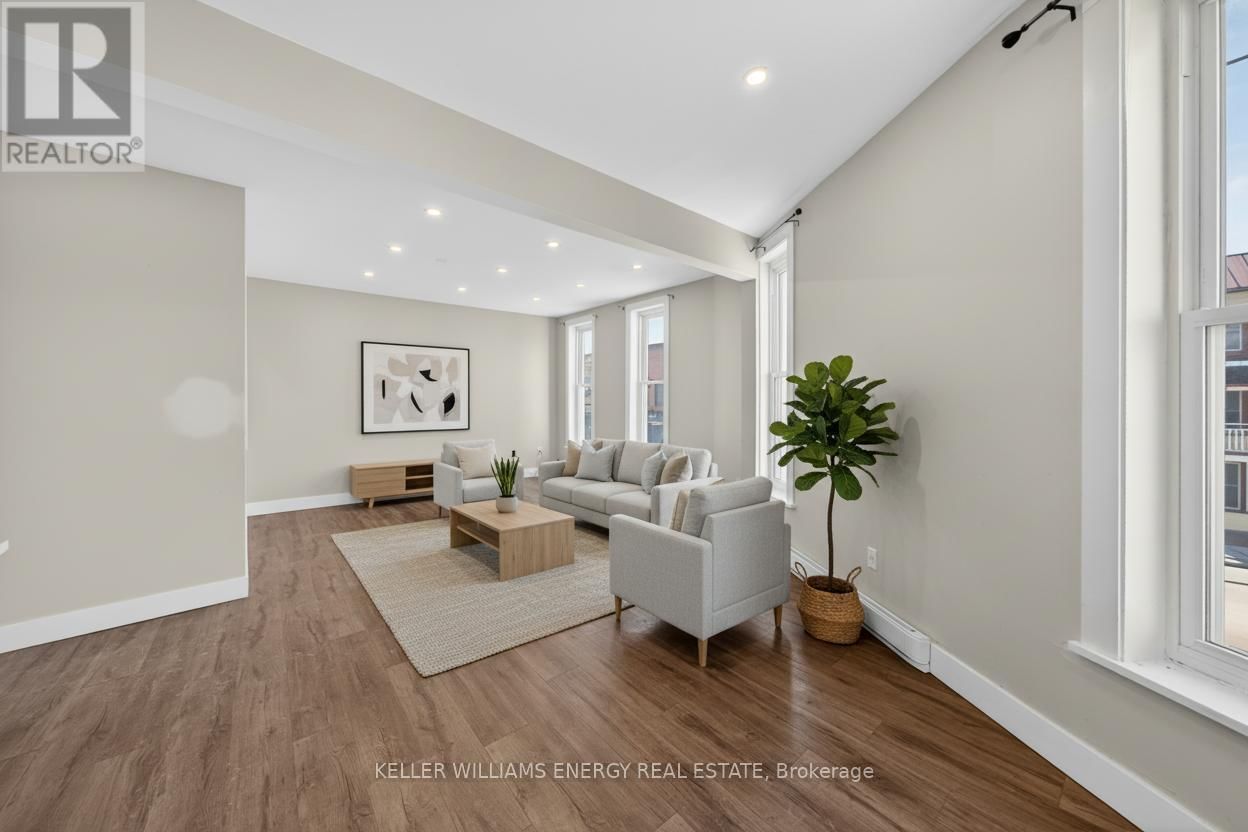 302 PICTON MAIN STREET Image 19