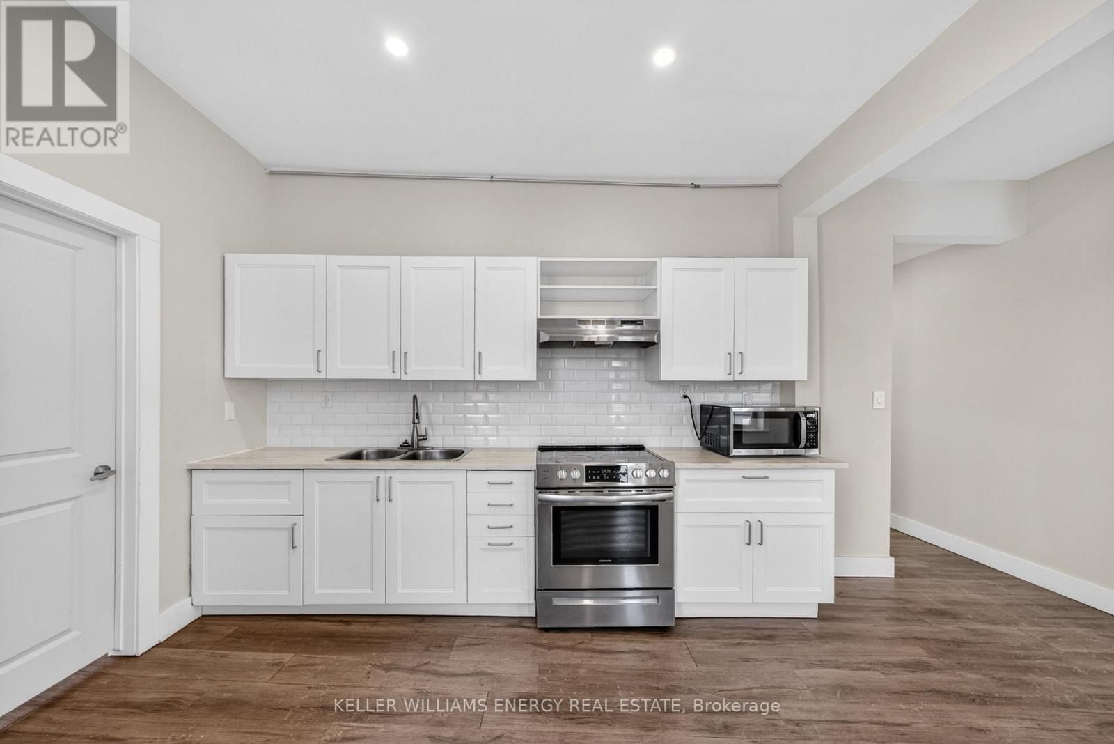 302 PICTON MAIN STREET Image 20