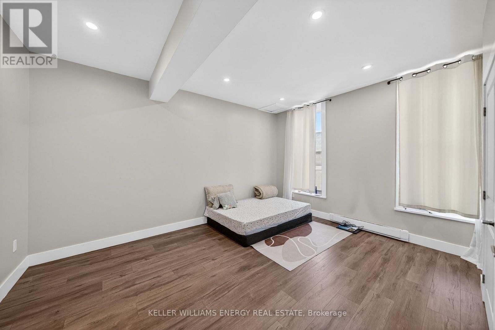 302 PICTON MAIN STREET Image 35