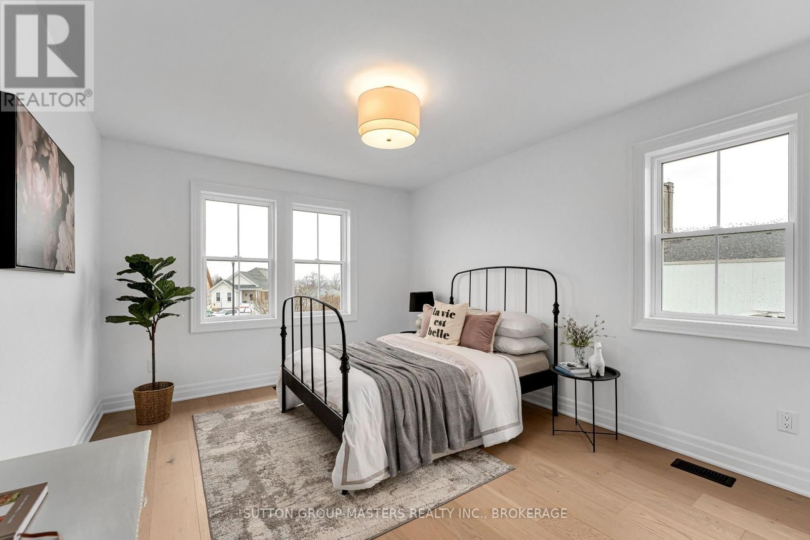 264 OLD KILN CRESCENT Image 9