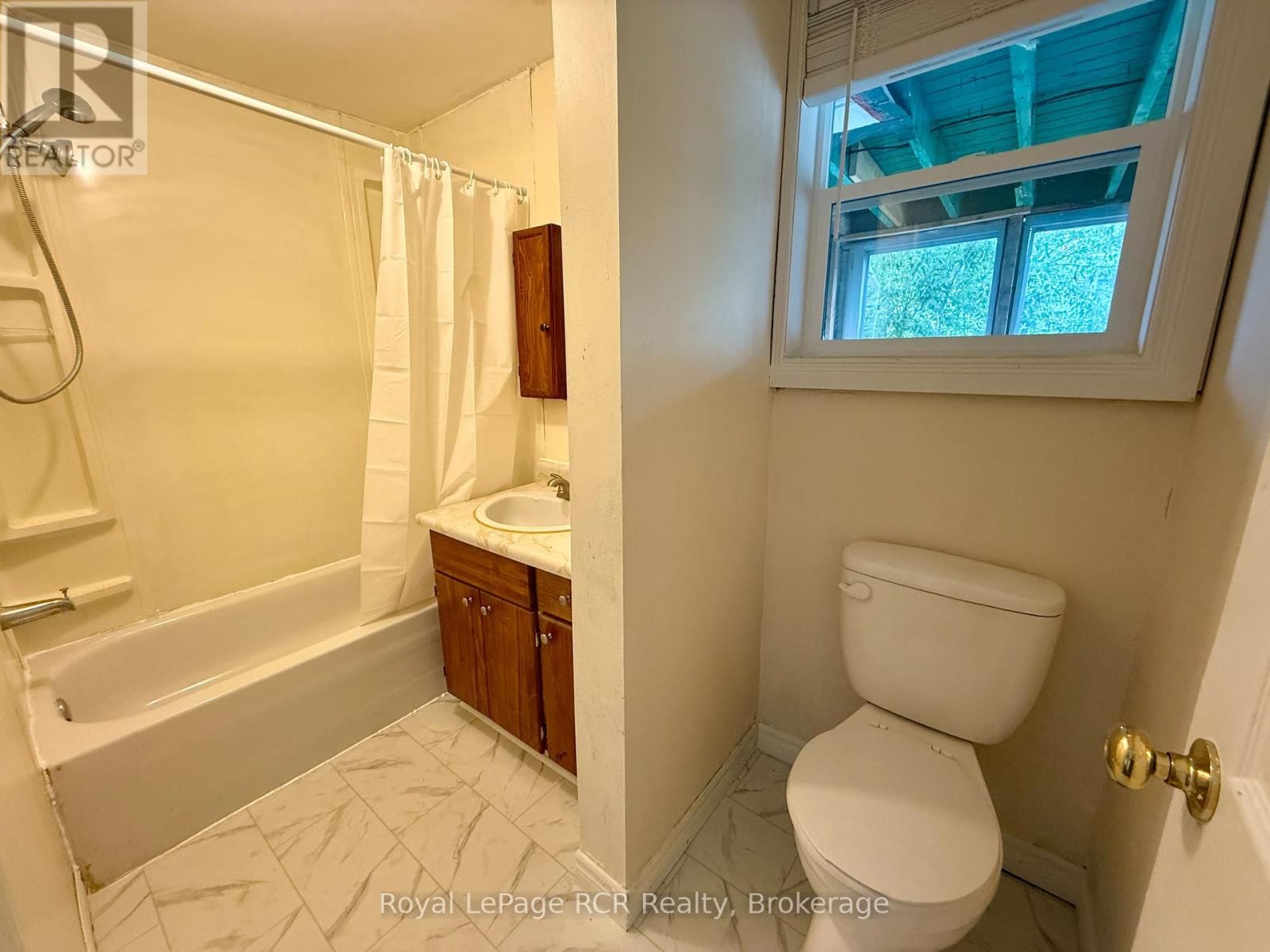 307 PRINCE (LANE) STREET Image 16