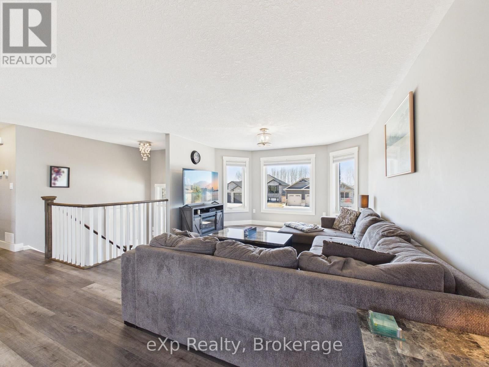 417 BUCKBY LANE Image 13