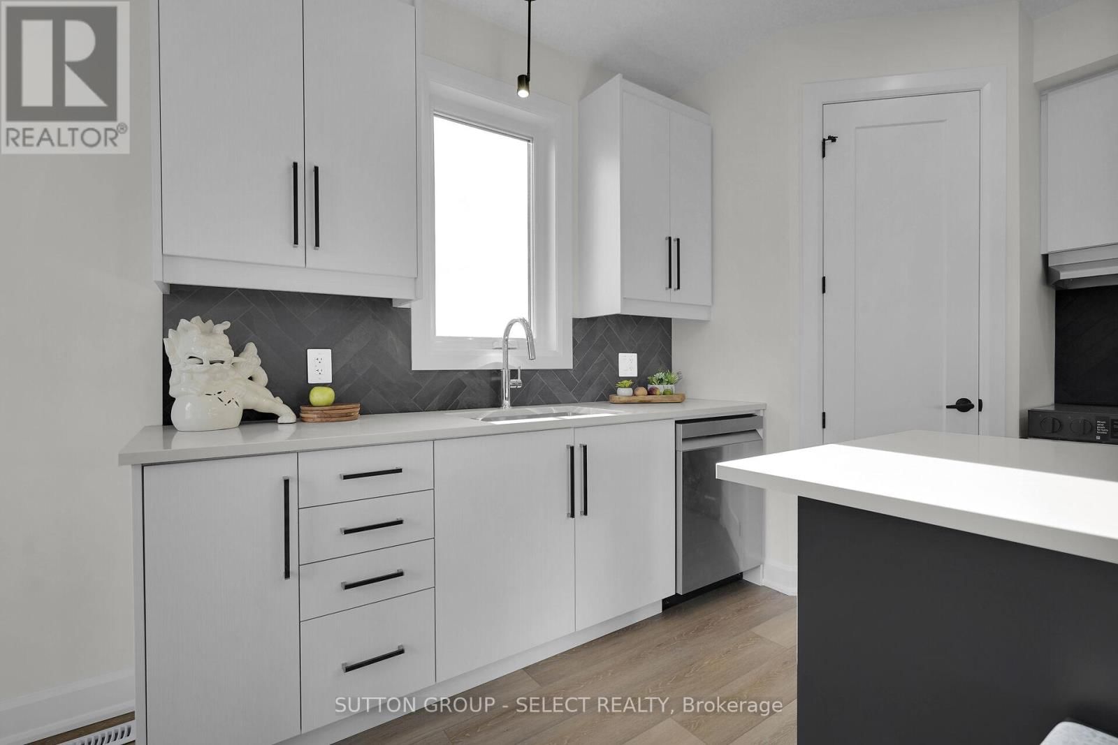 1 BANCROFT ROAD Image 11