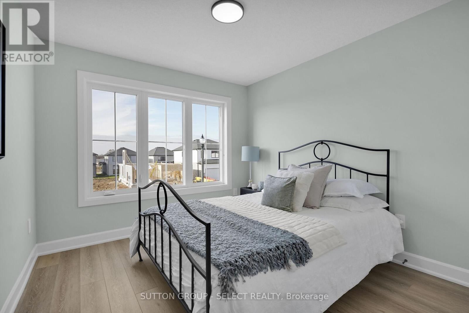 1 BANCROFT ROAD Image 32