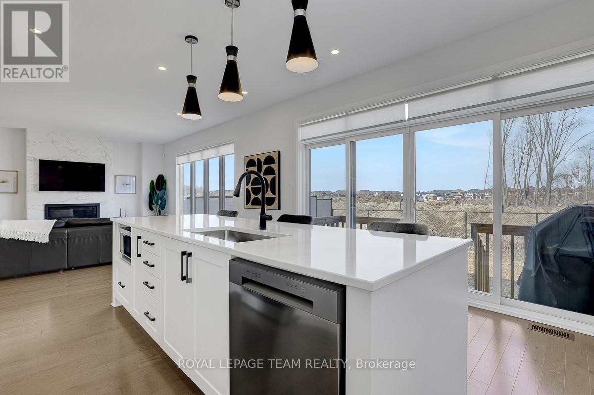 949 ATRIUM RIDGE Image 21