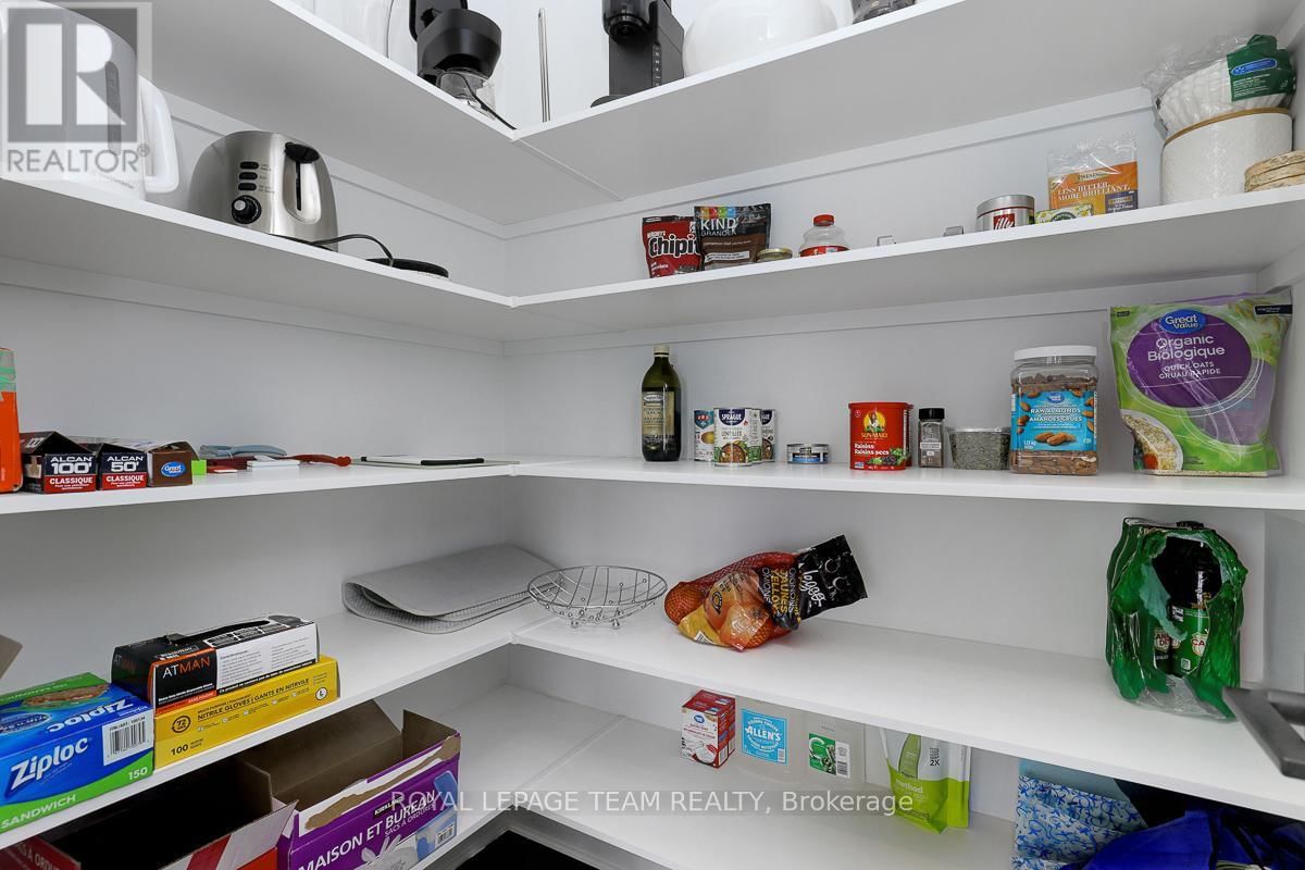 949 ATRIUM RIDGE Image 22