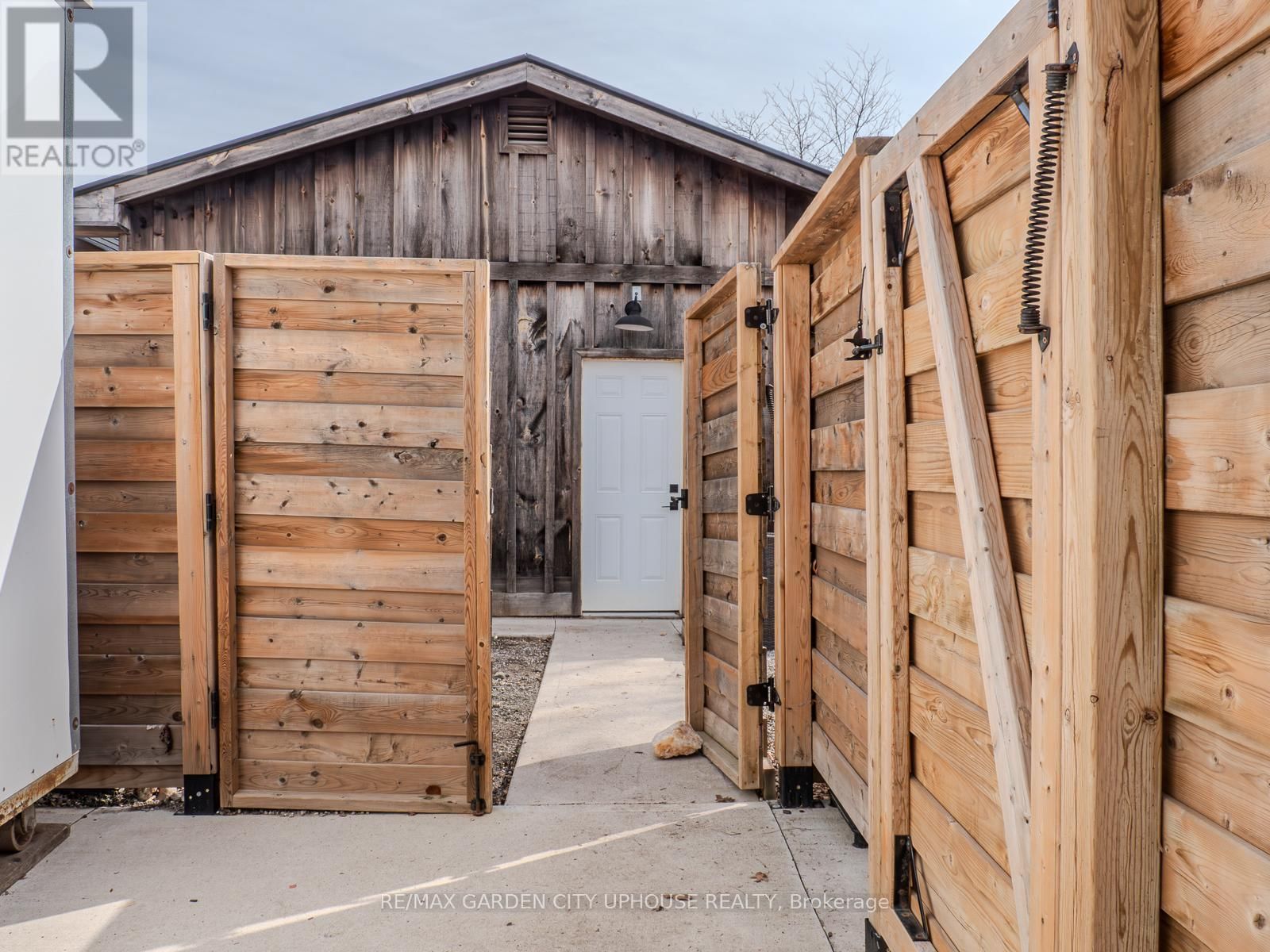 190 FIRST STREET LOUTH STREET Image 19