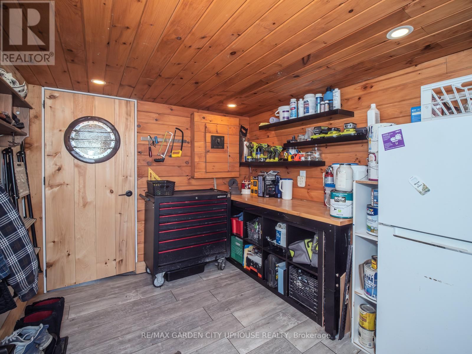 190 FIRST STREET LOUTH STREET Image 25