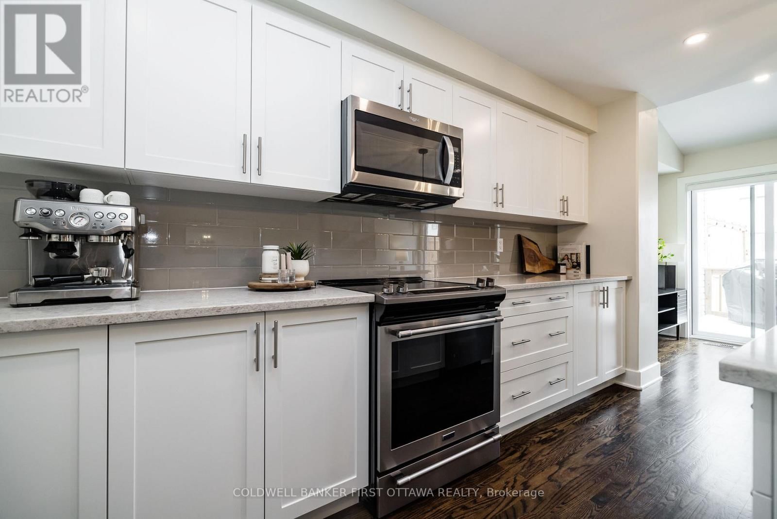 211 PURCHASE CRESCENT Image 12