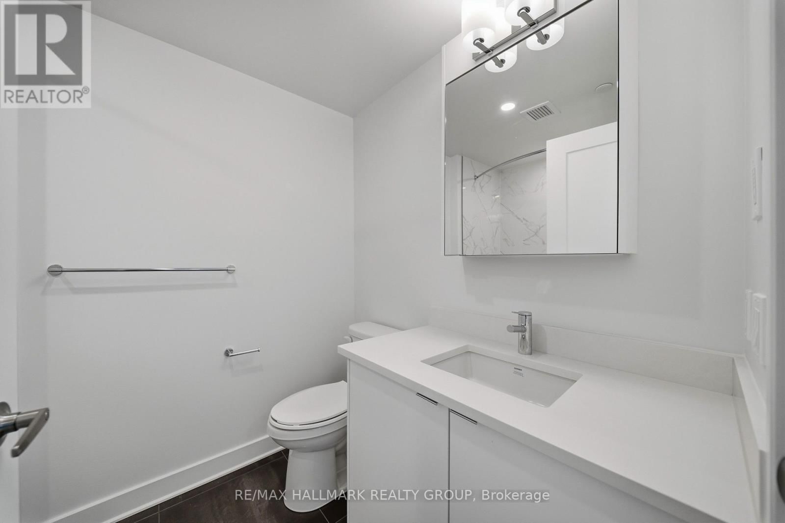 2001 - 180 GEORGE STREET Image 13