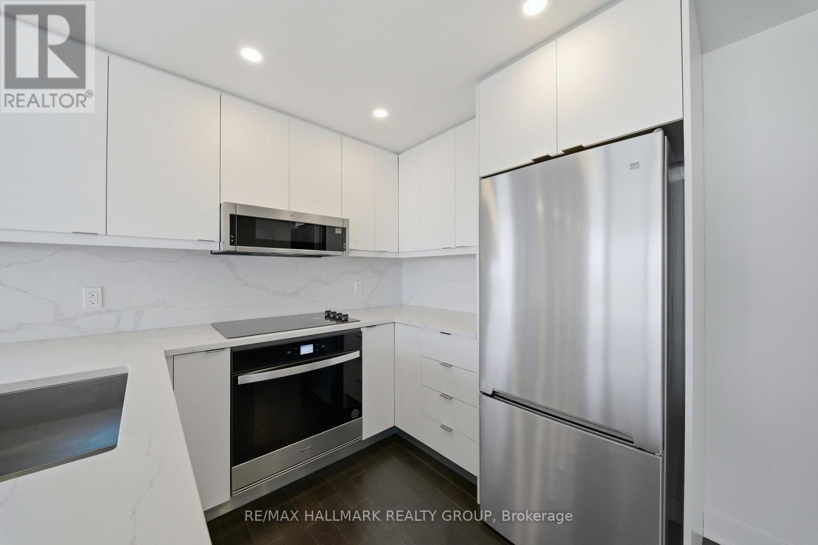 2406 - 180 GEORGE STREET Image 11