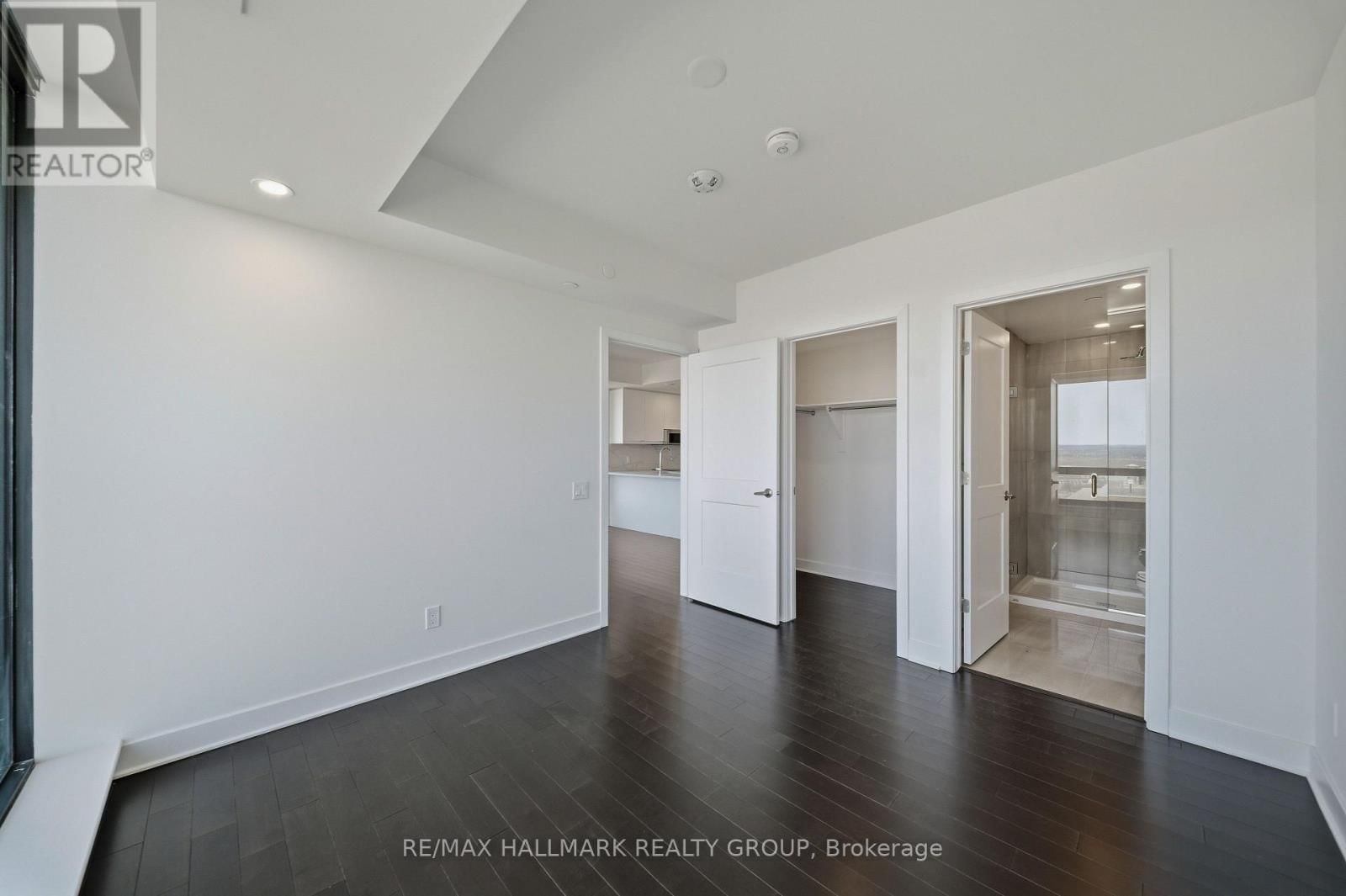 2406 - 180 GEORGE STREET Image 17