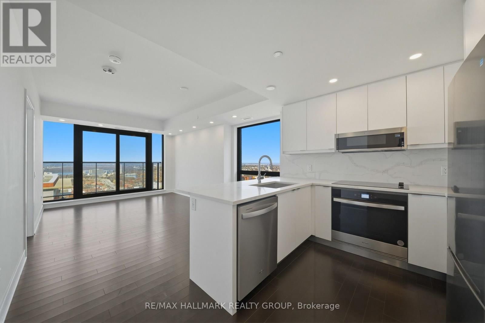 2406 - 180 GEORGE STREET Image 9