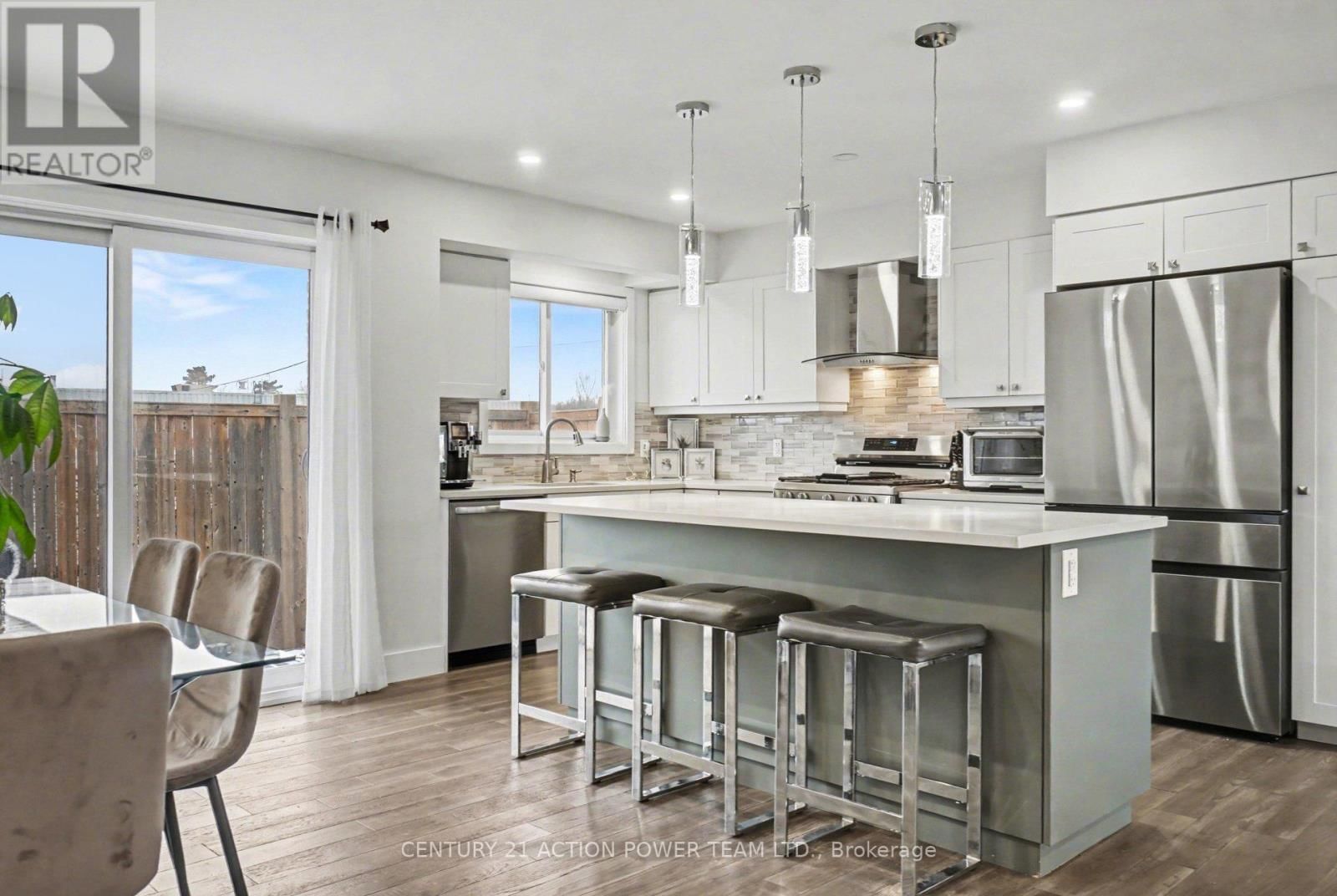 A - 1149 PARISIEN STREET Image 15