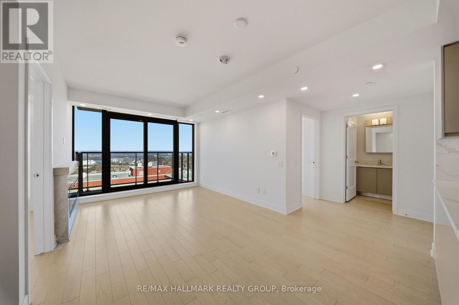 2603 - 180 GEORGE STREET Image 12