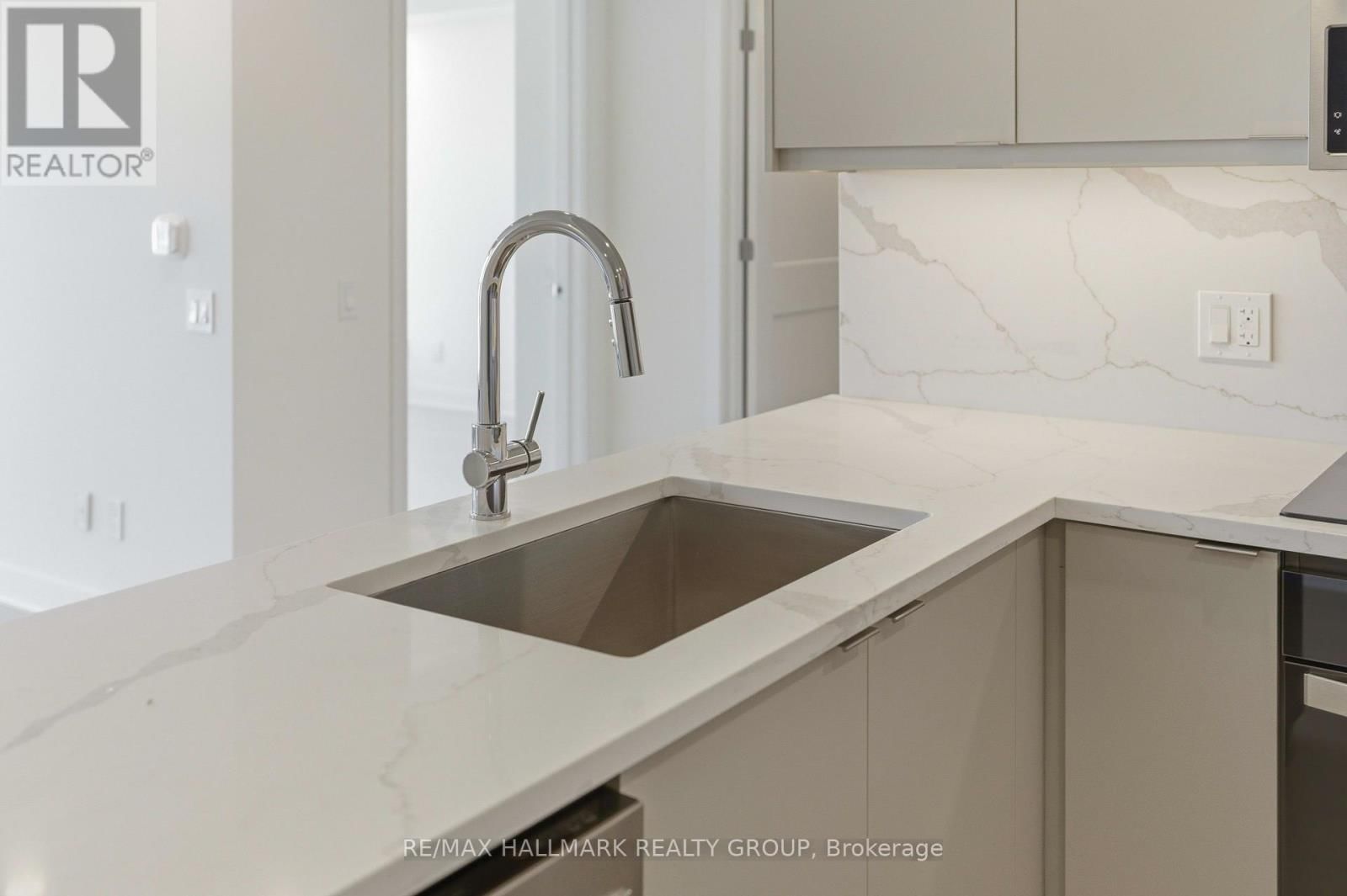 2603 - 180 GEORGE STREET Image 4