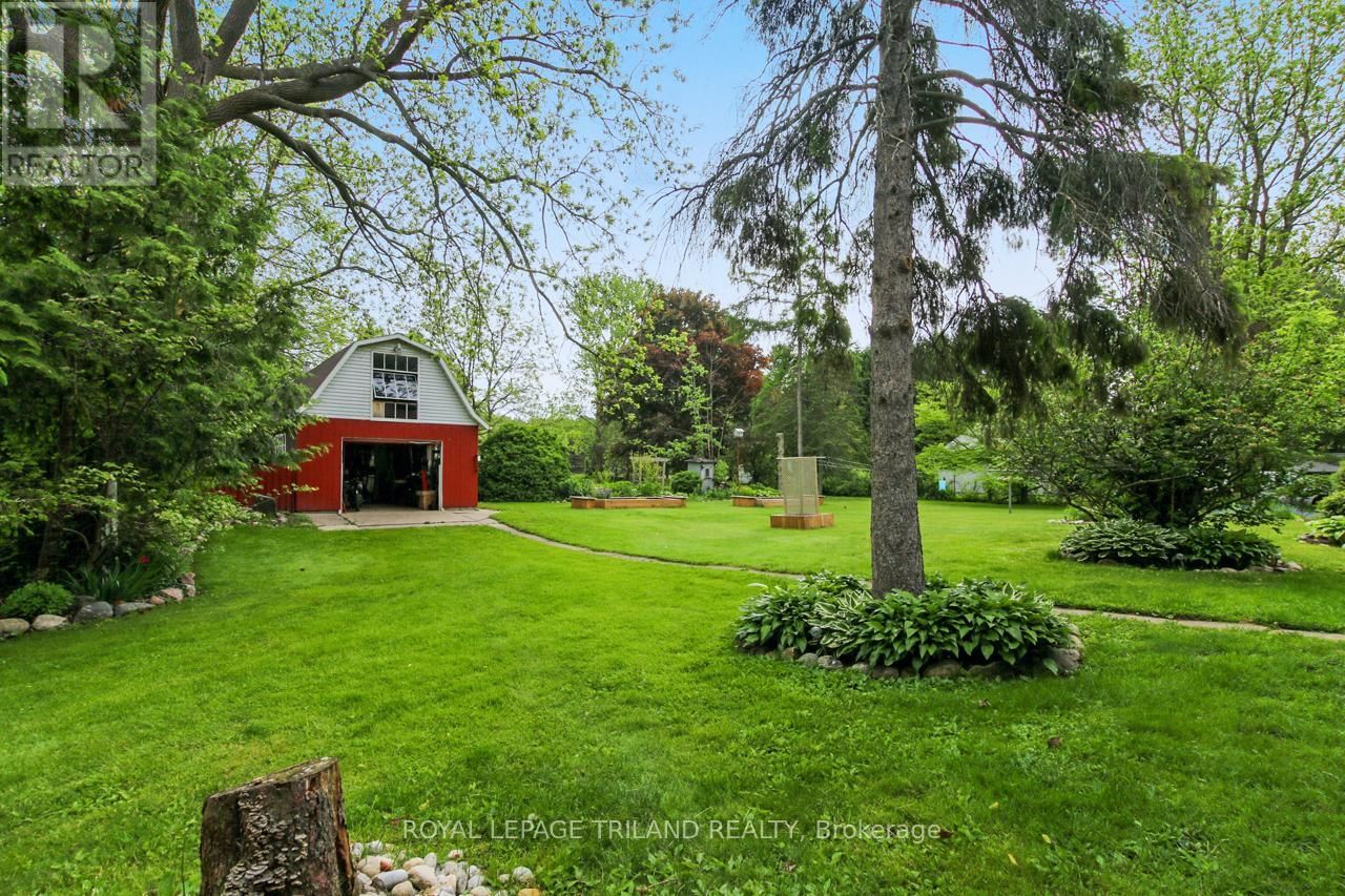 9460 CURRIE ROAD Image 36