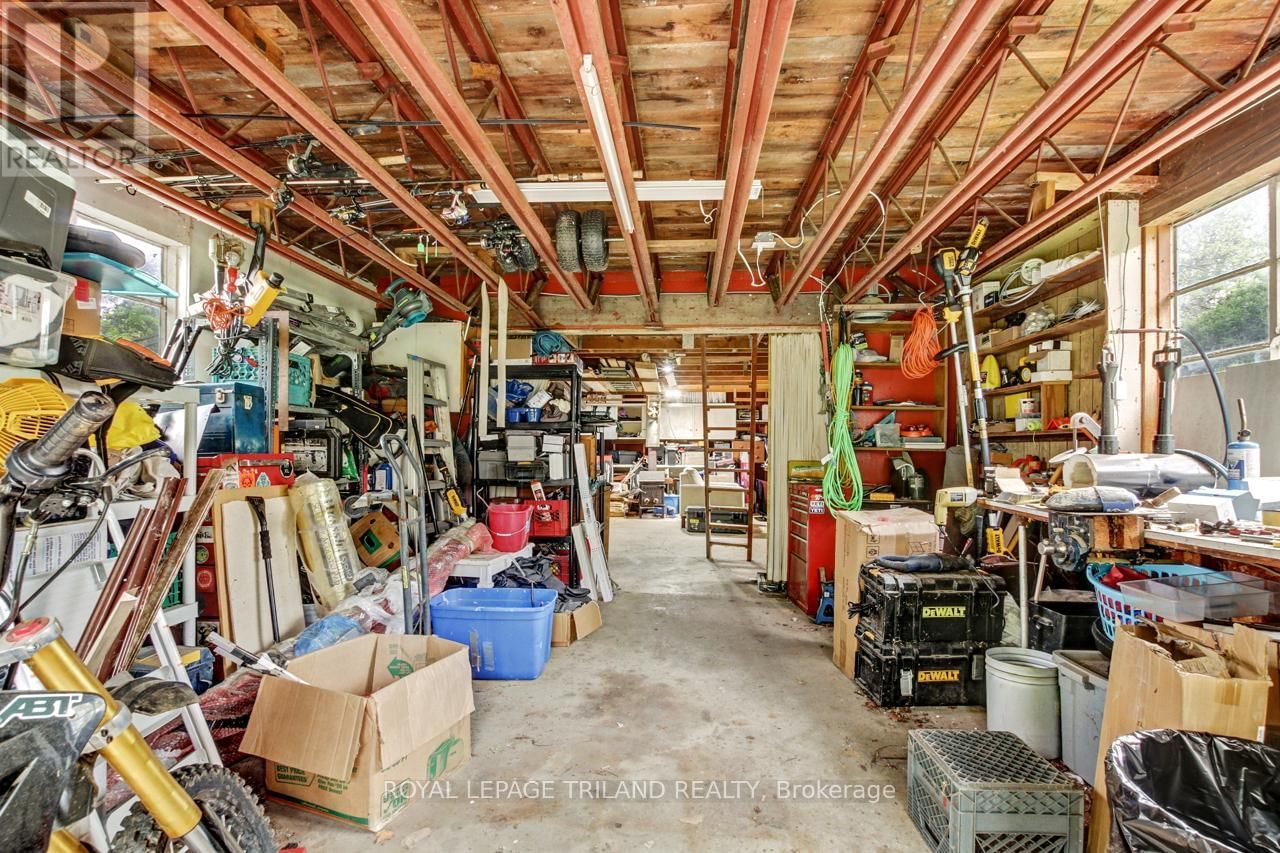 9460 CURRIE ROAD Image 47