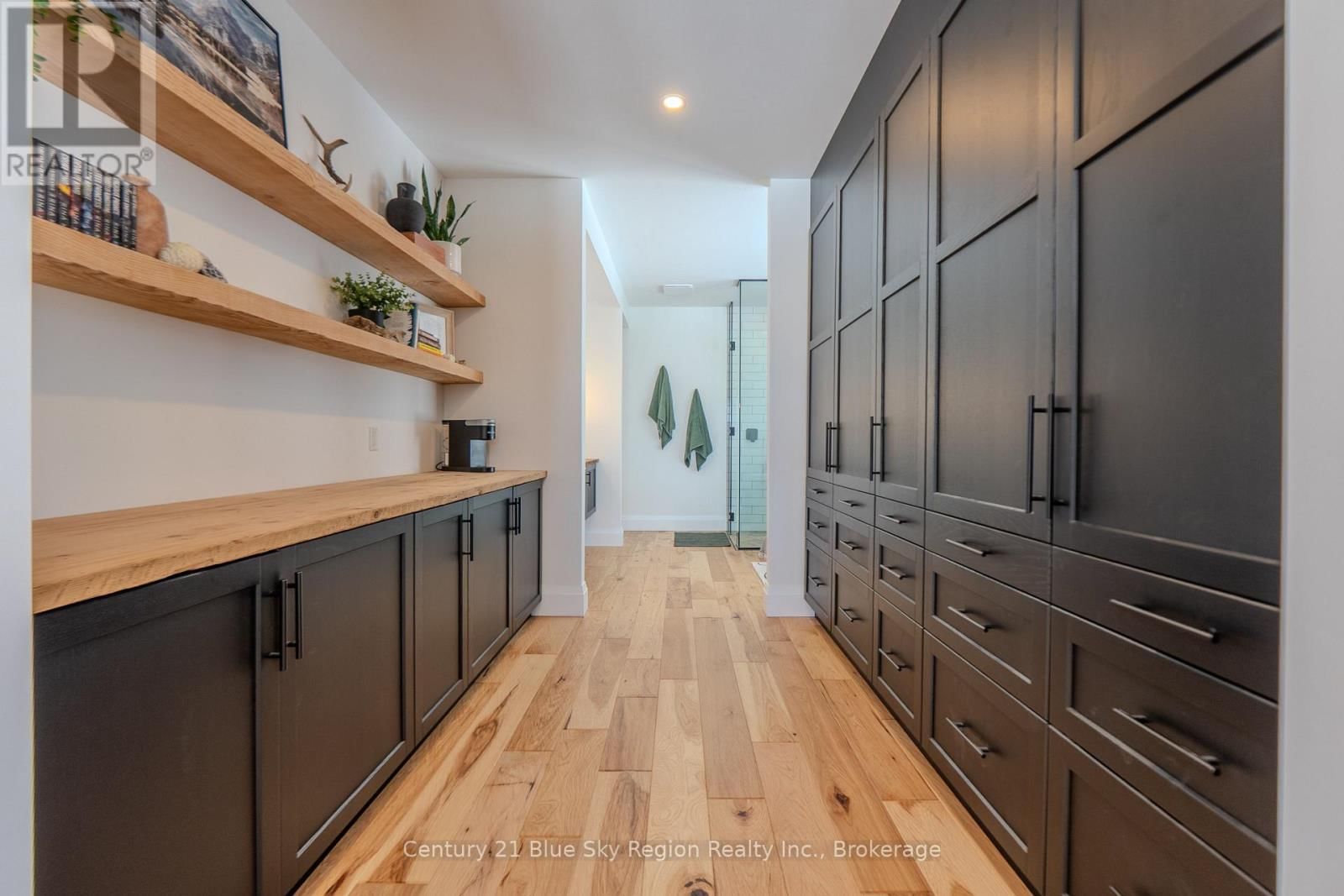 238 NIAGARA ROAD Image 19