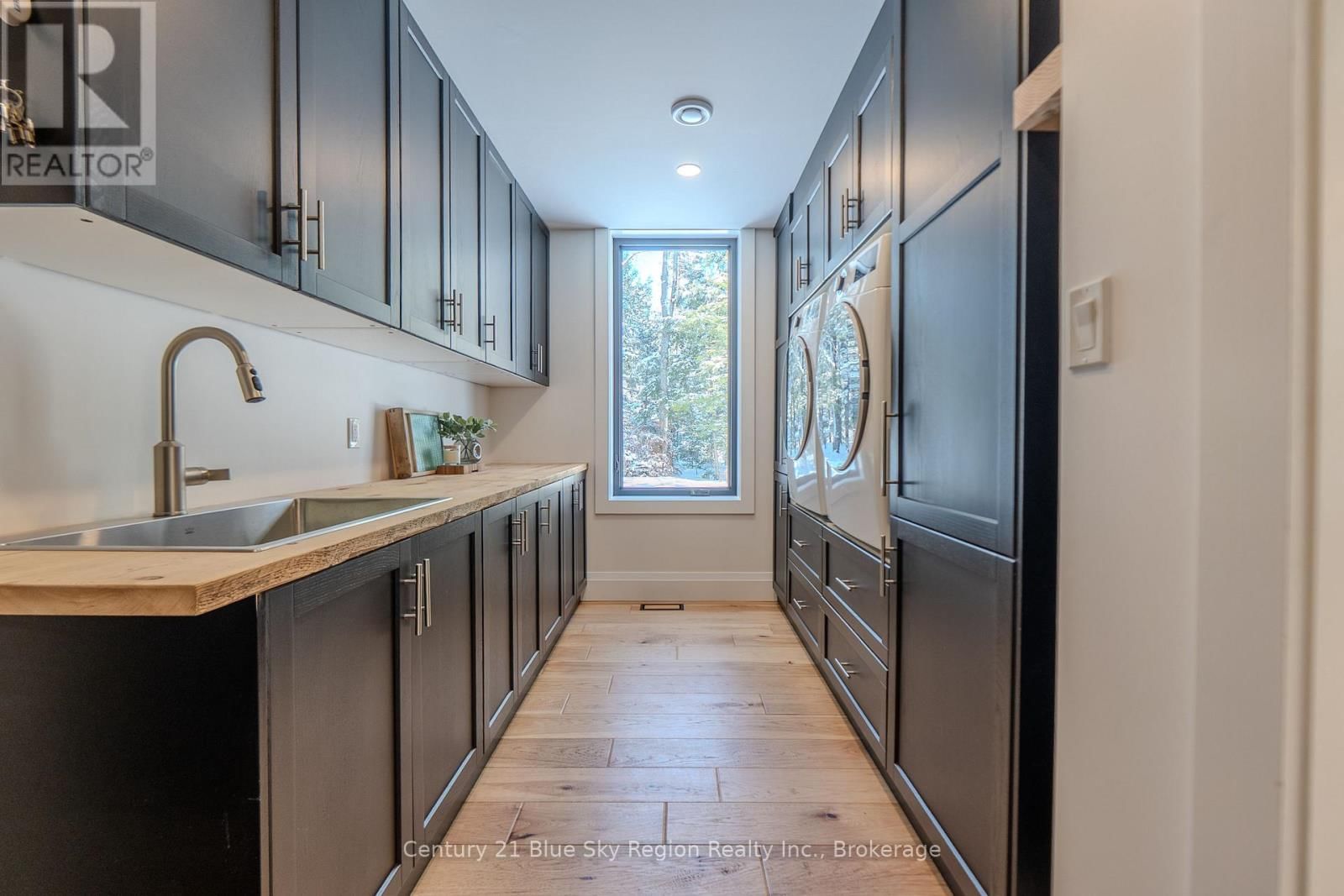 238 NIAGARA ROAD Image 25