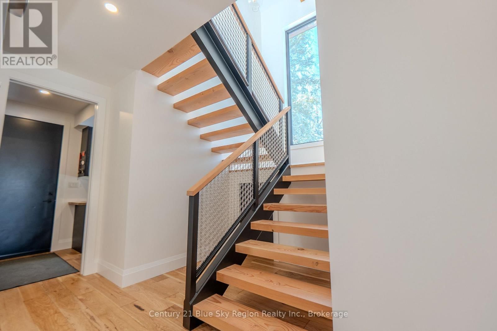 238 NIAGARA ROAD Image 29