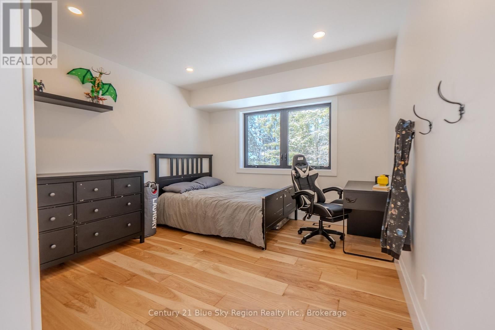 238 NIAGARA ROAD Image 35