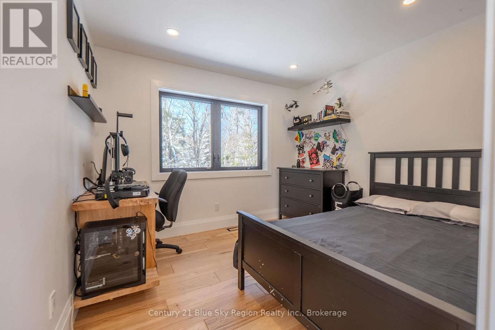 238 NIAGARA ROAD Image 36