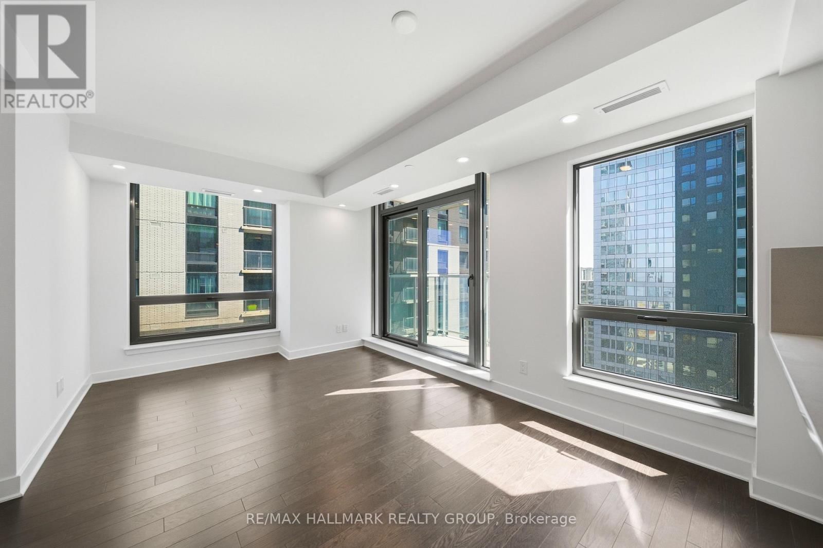 1408 - 180 GEORGE STREET Image 10