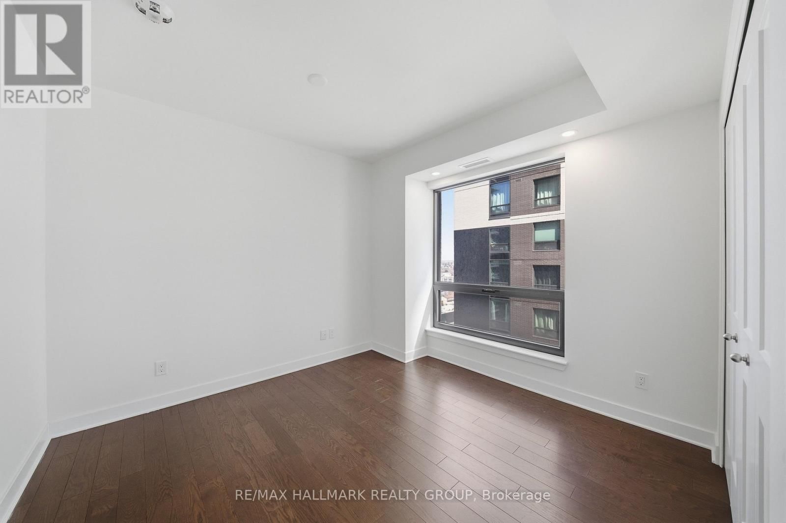 1408 - 180 GEORGE STREET Image 13