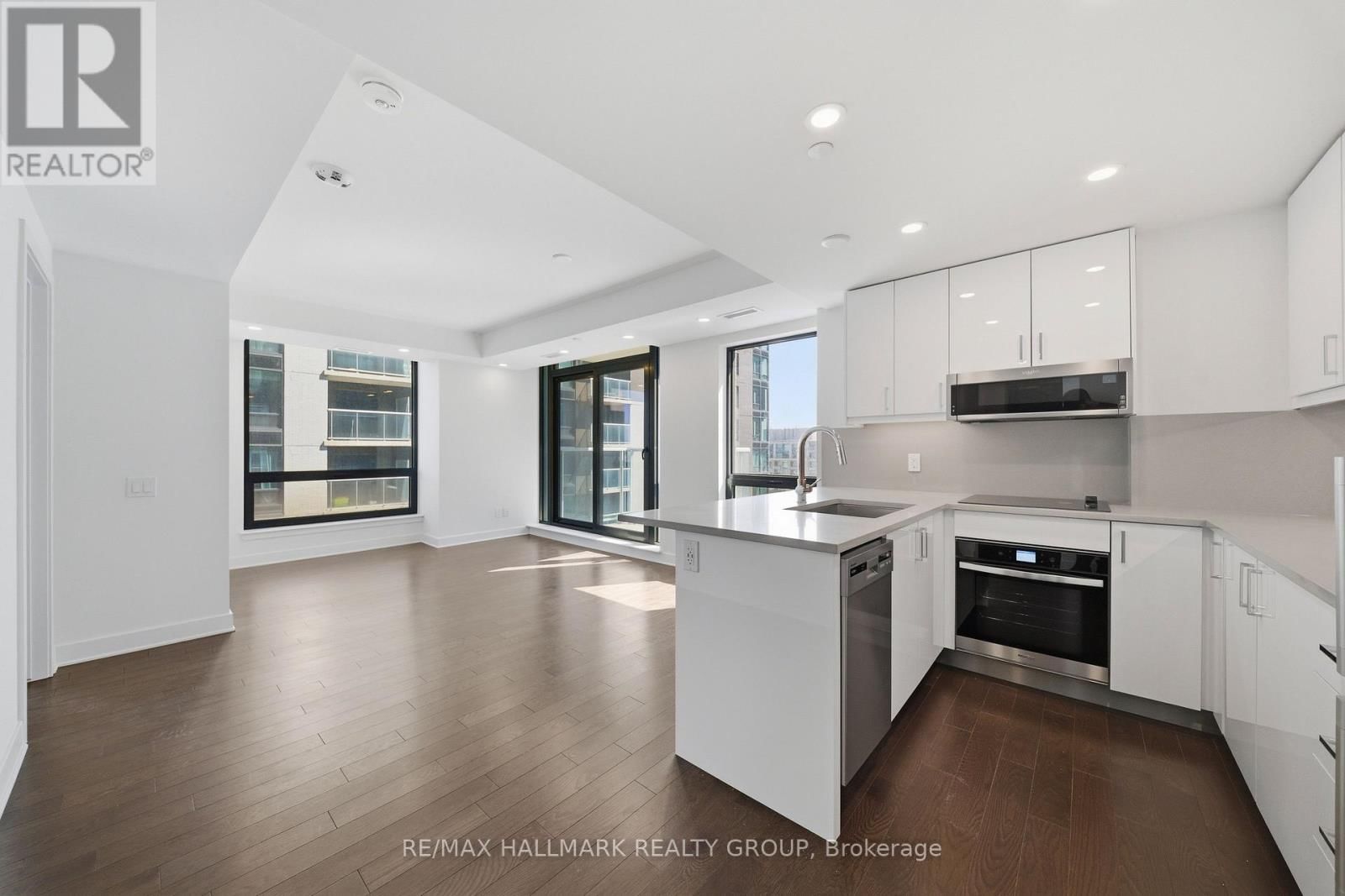 1408 - 180 GEORGE STREET Image 3