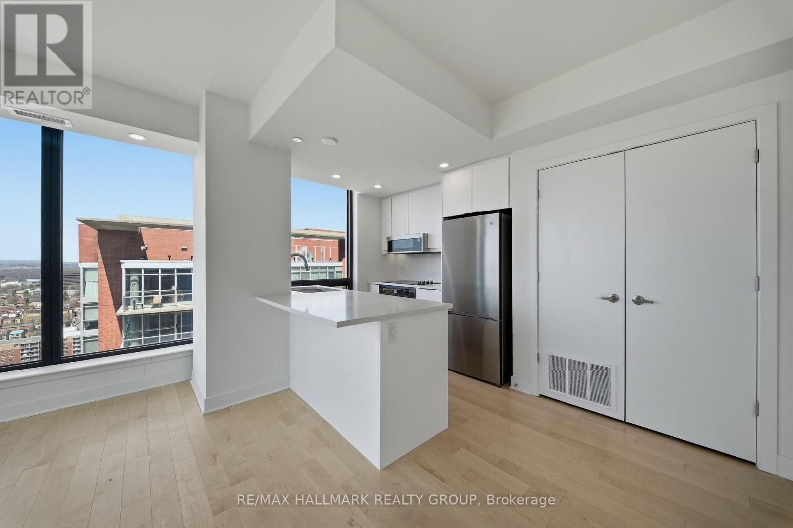 2202 - 180 GEORGE STREET Image 12