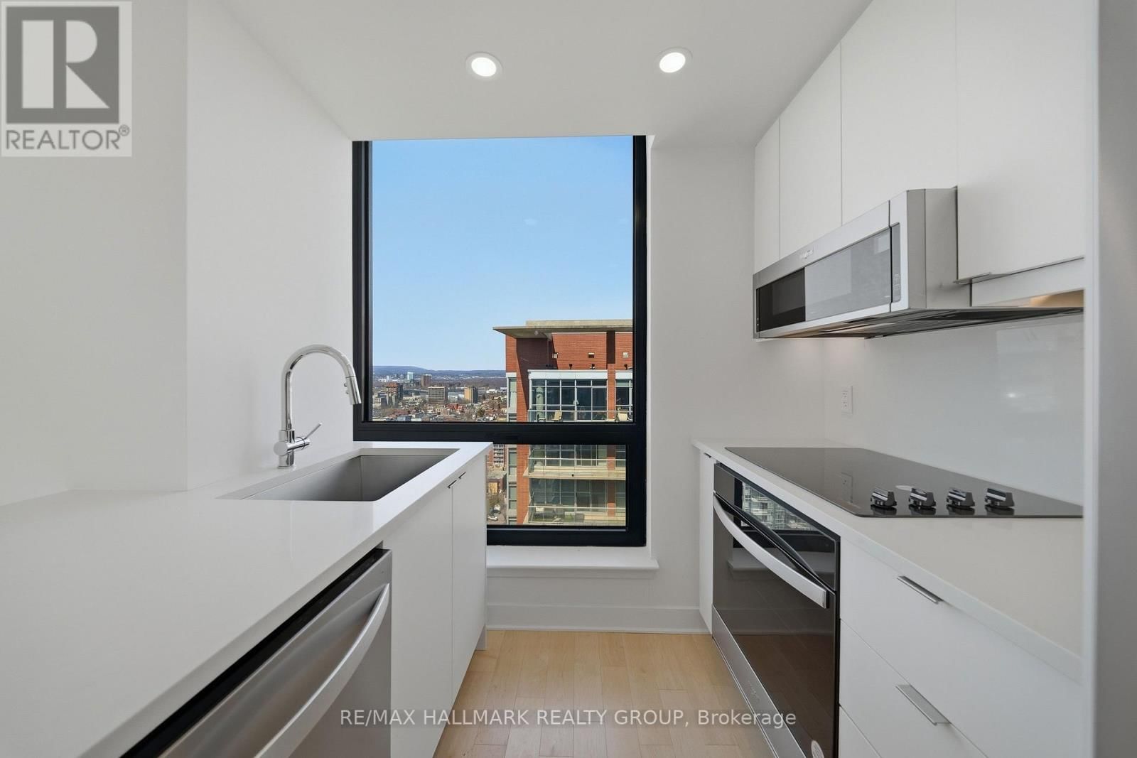 2202 - 180 GEORGE STREET Image 13