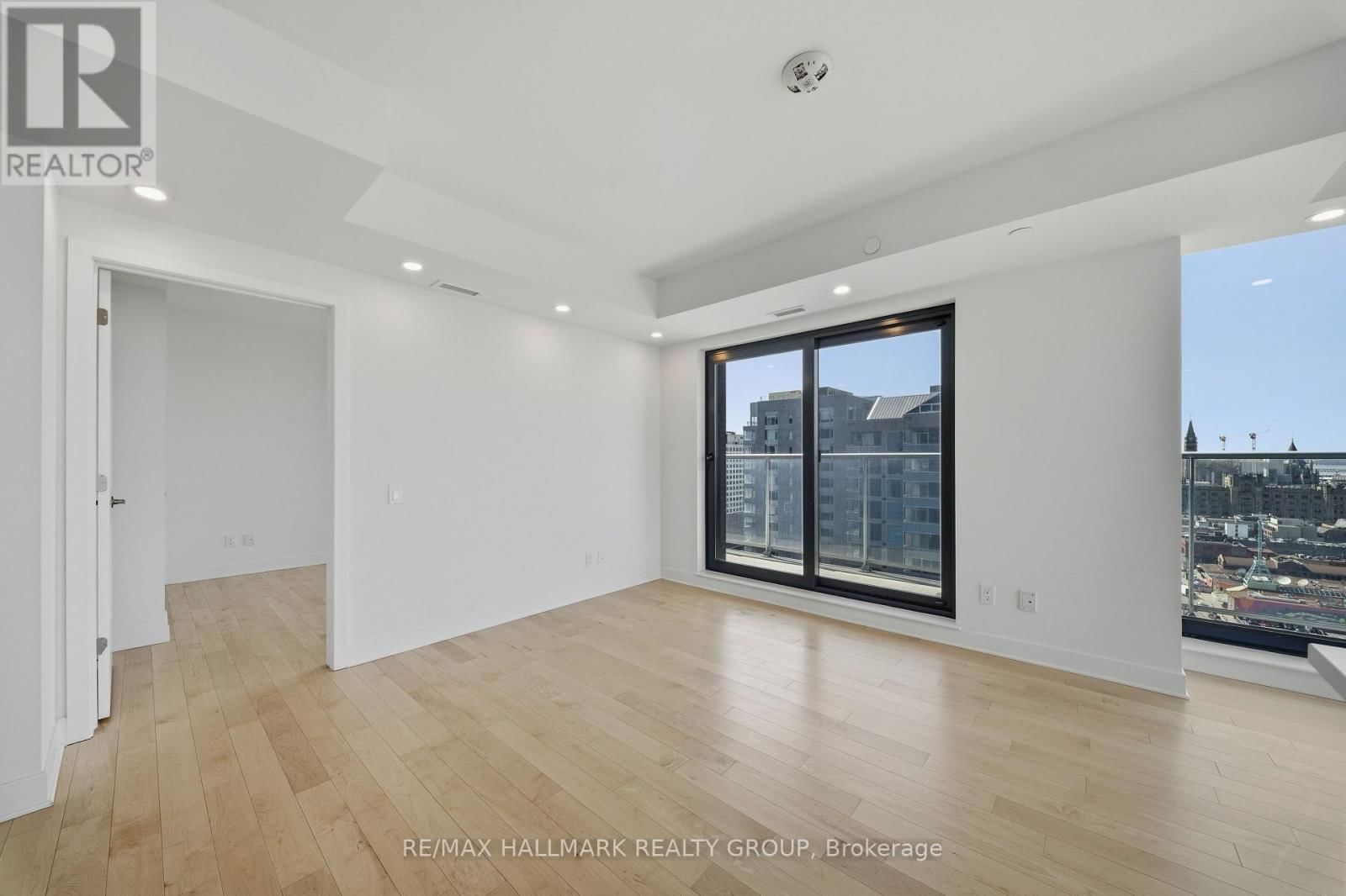 2202 - 180 GEORGE STREET Image 15