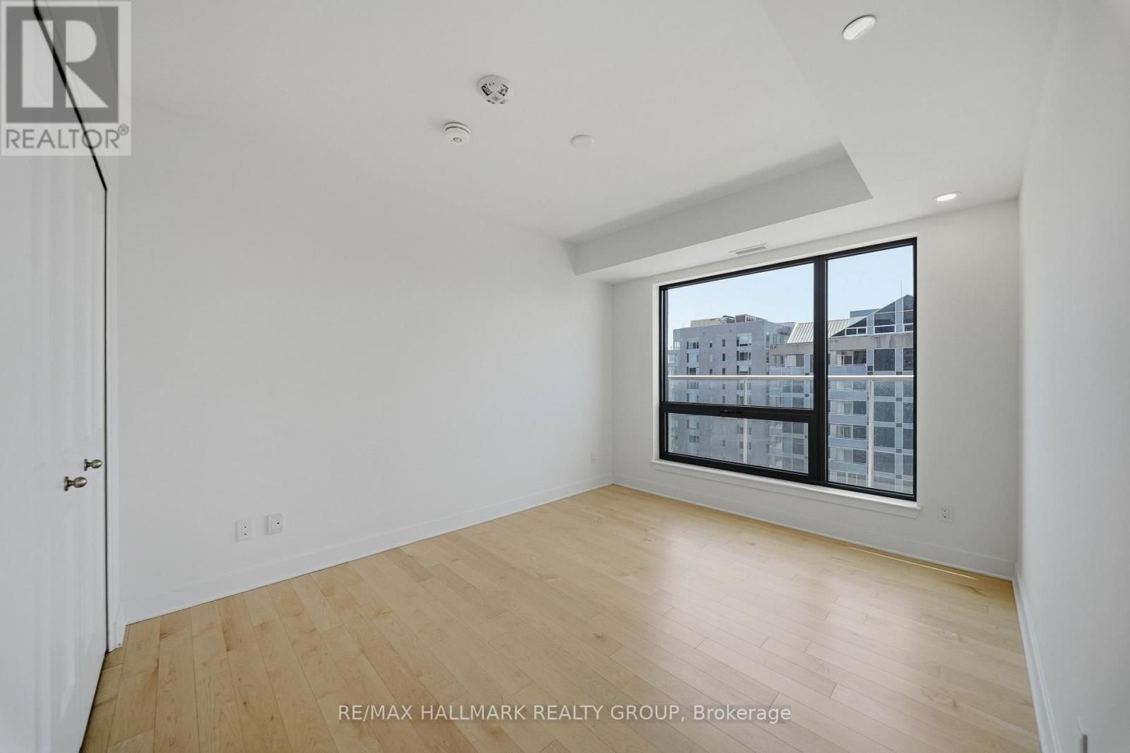 2202 - 180 GEORGE STREET Image 18