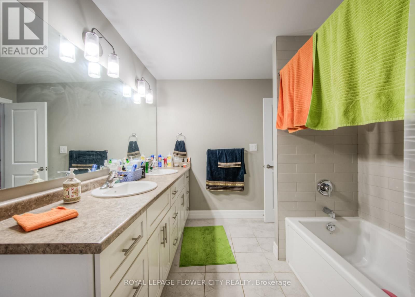 43 PONDCLIFFE DRIVE Image 23