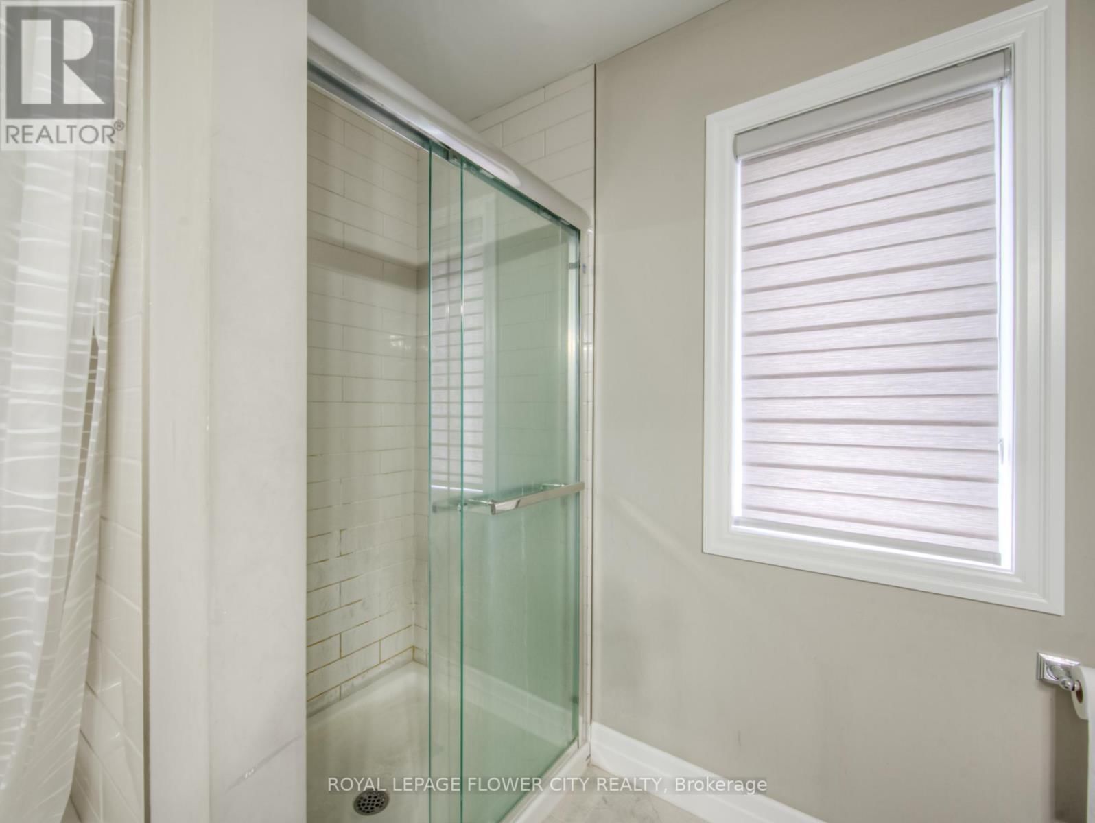 43 PONDCLIFFE DRIVE Image 24