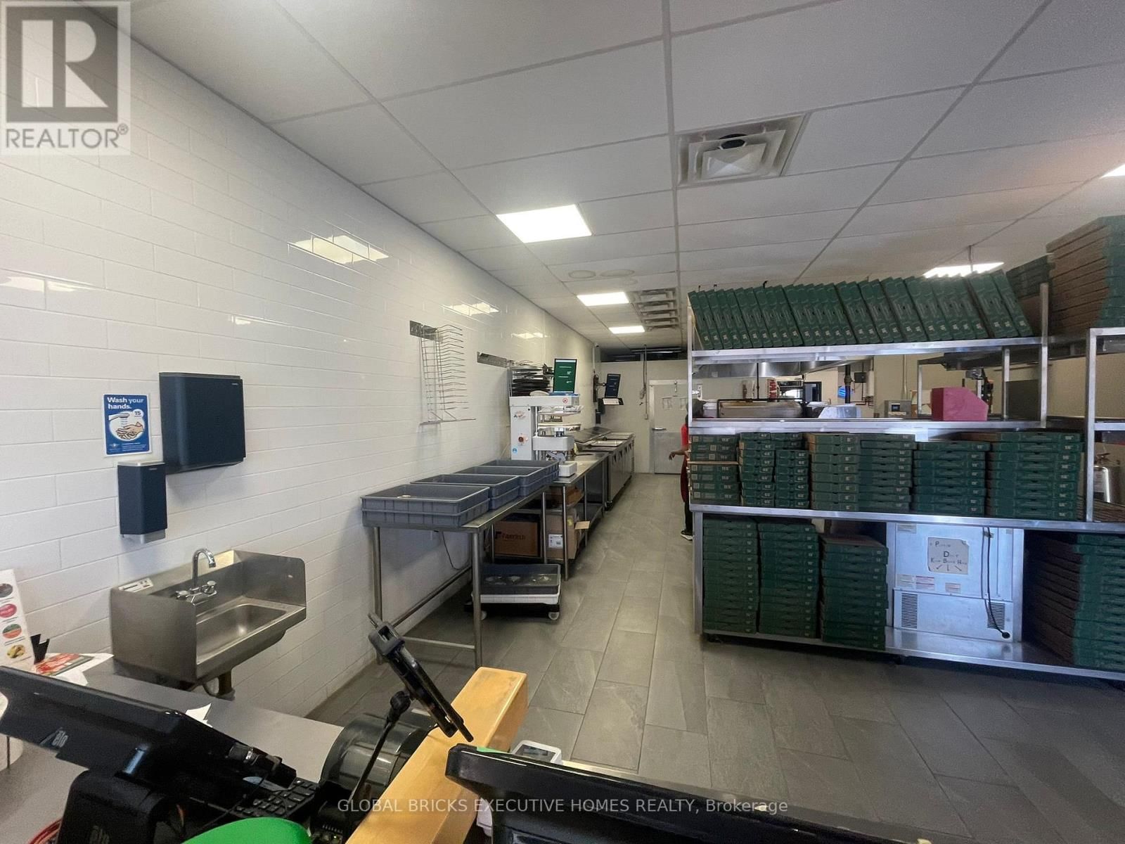 1060 ONTARIO STREET Image 7