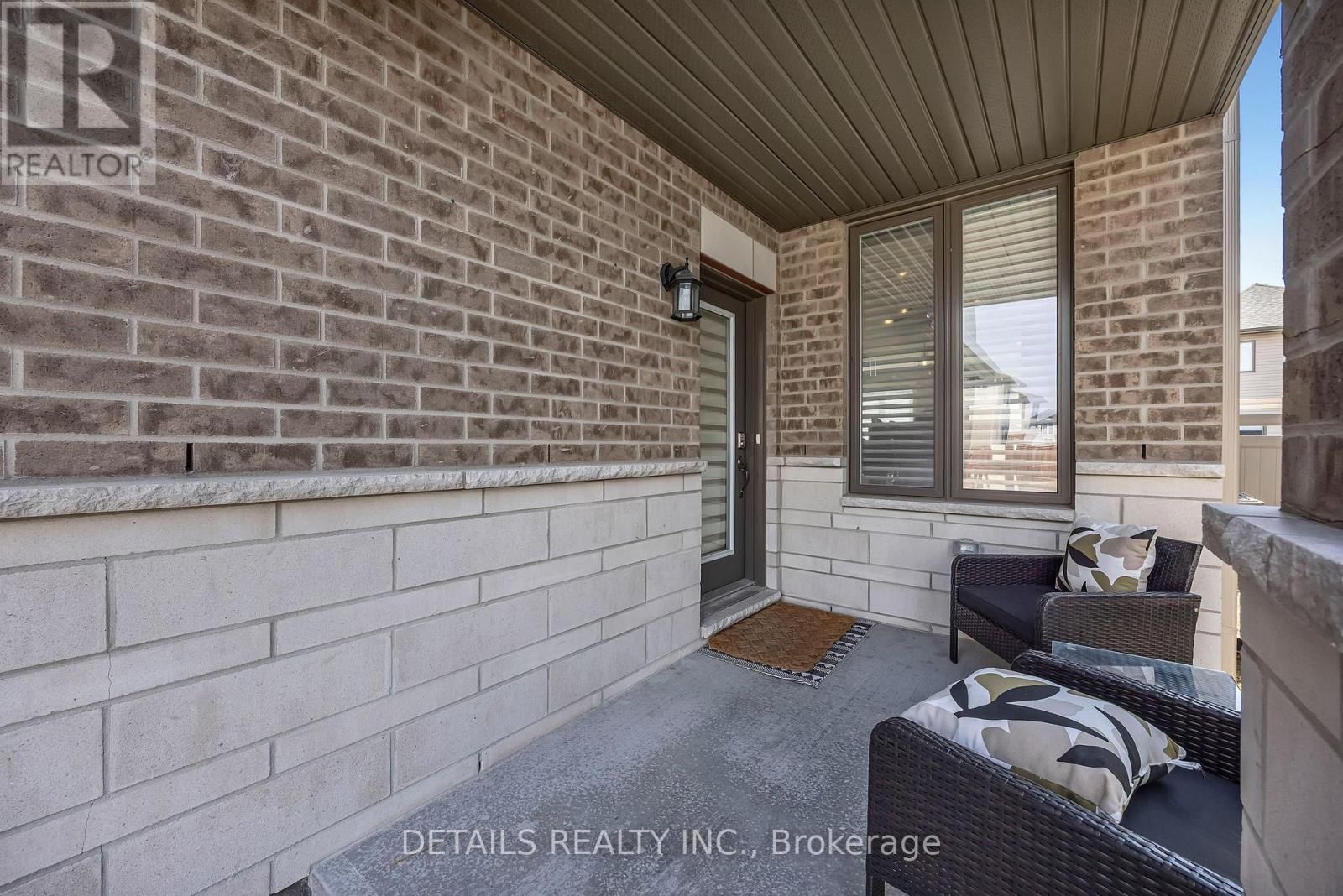 325 PROUD WALK Image 3