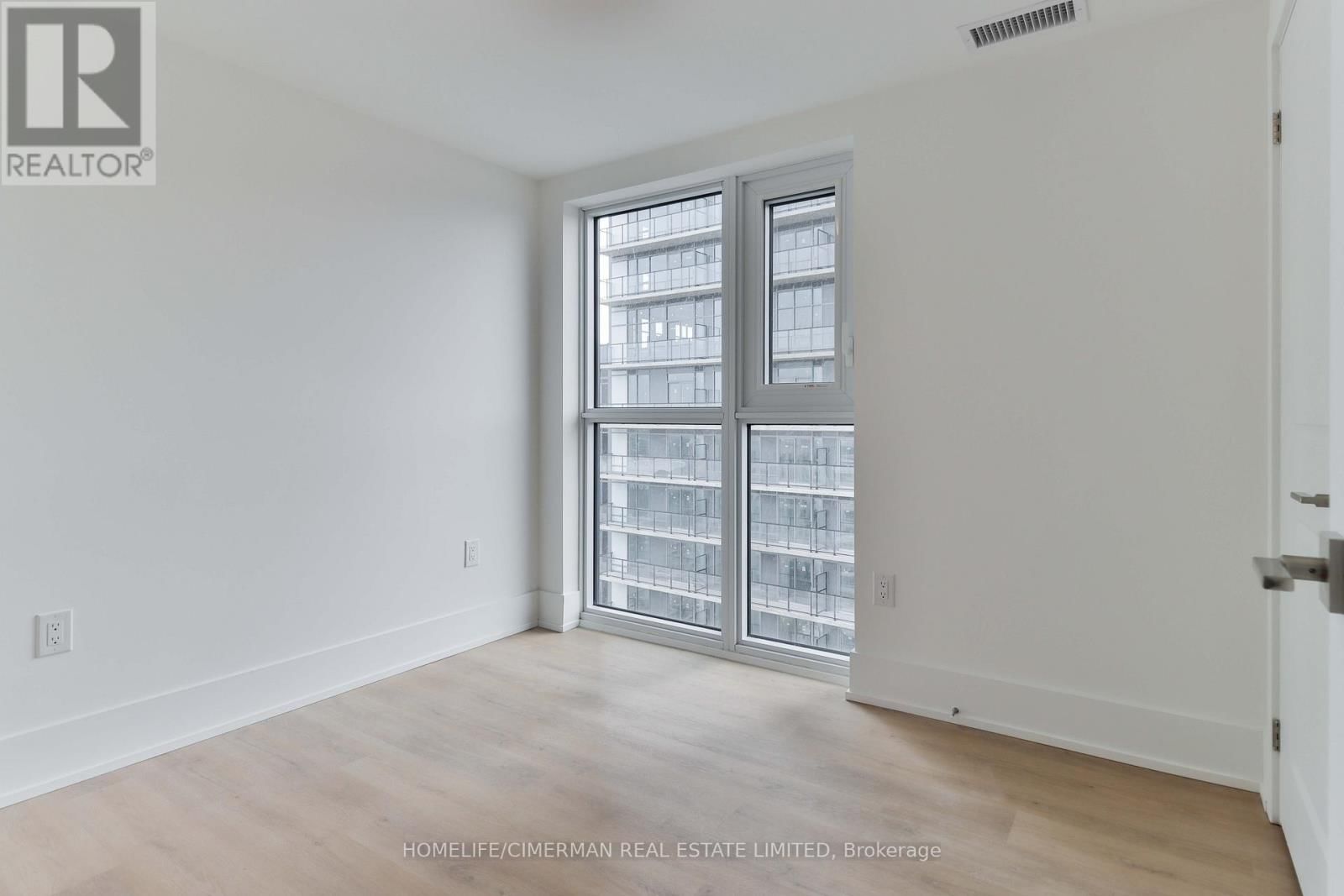 PH1 - 206 KING STREET WEST Image 17