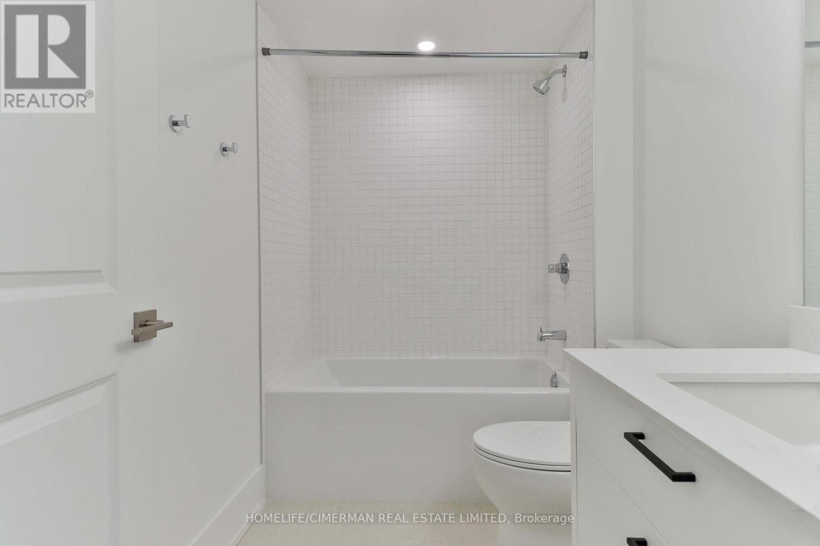 PH1 - 206 KING STREET WEST Image 22