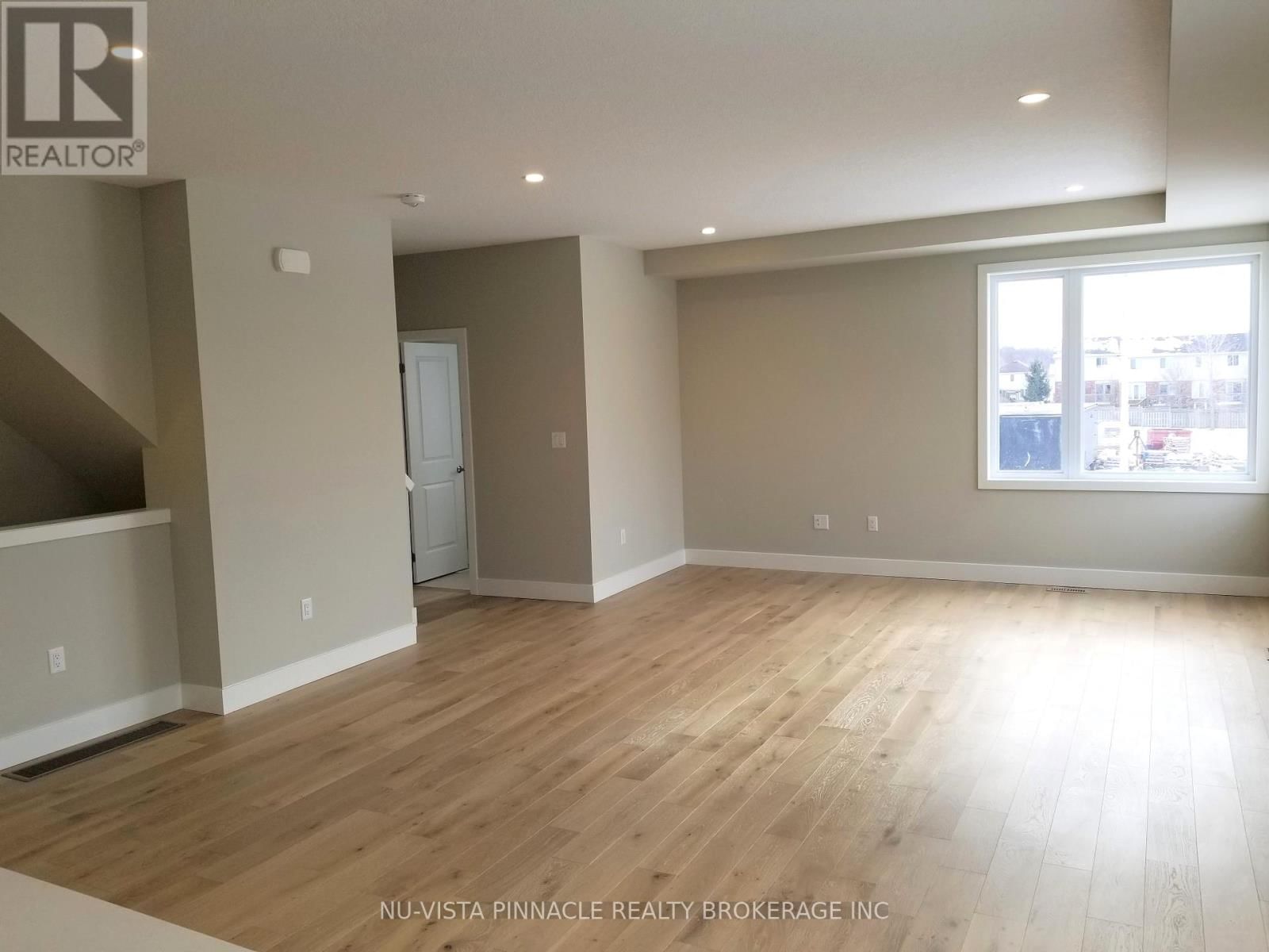 208 - 177 EDGEVALLEY ROAD Image 12