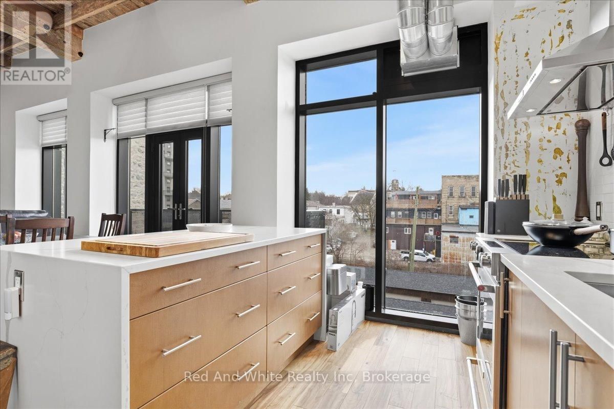 401 - 19 GUELPH AVENUE Image 12