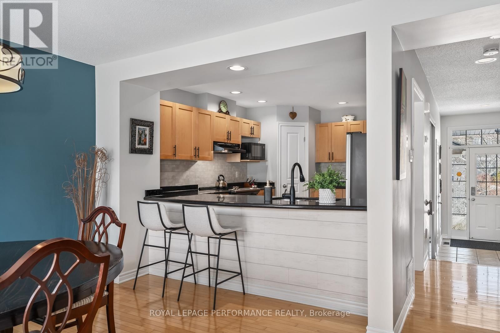 229 SADDLESMITH CIRCLE Image 12