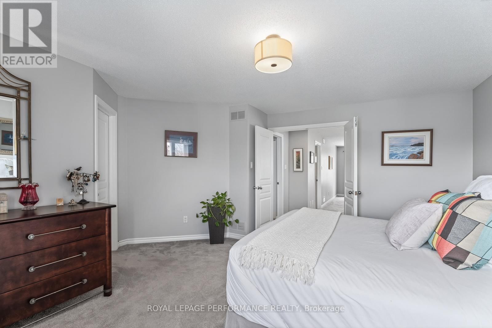 229 SADDLESMITH CIRCLE Image 23