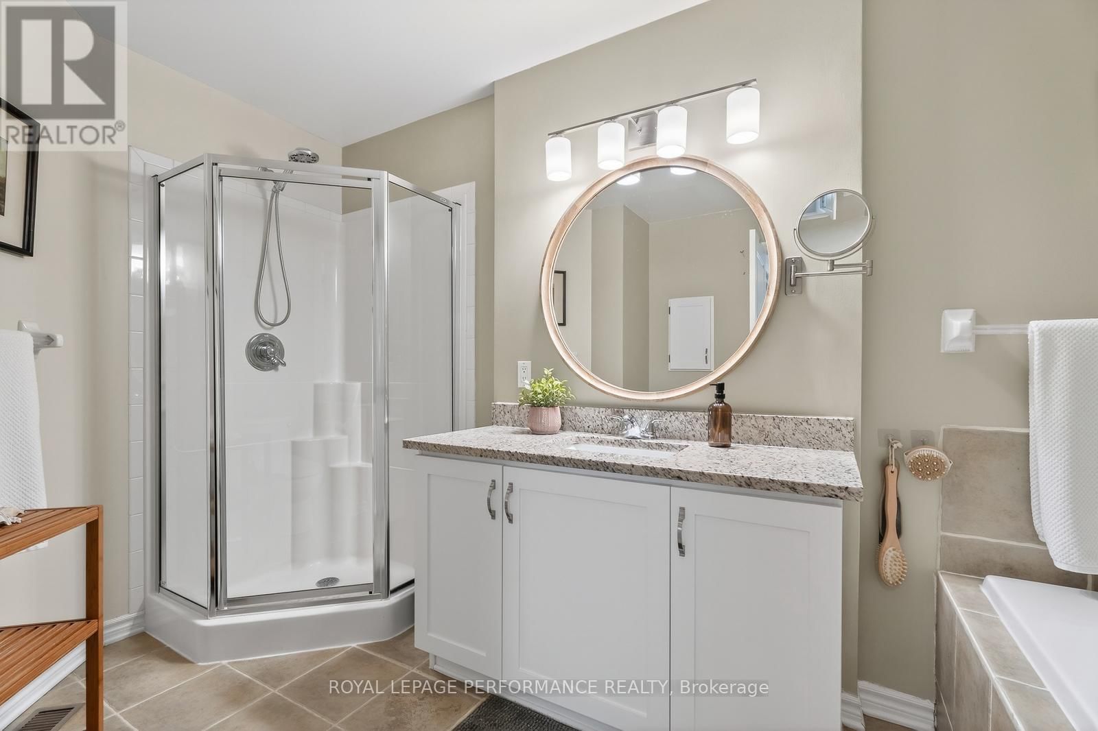 229 SADDLESMITH CIRCLE Image 24