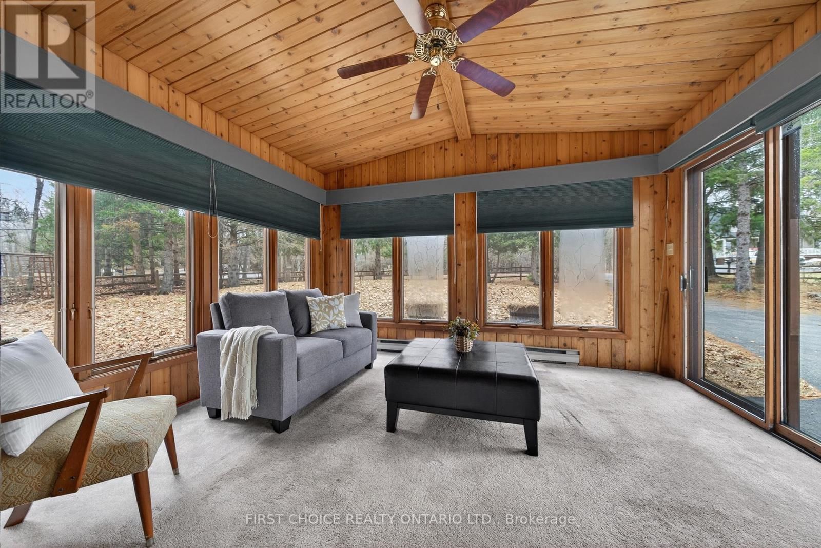 2890 BARLOW CRESCENT Image 31