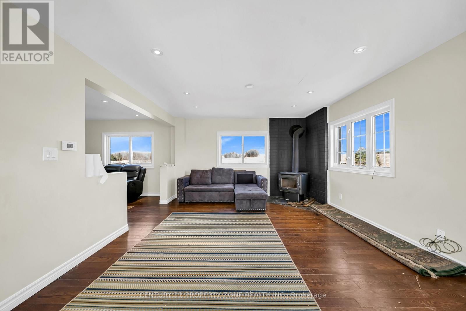 598224 2ND LINE WEST Image 12